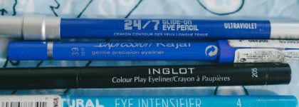 Романтика голубого неба и тени в палочках