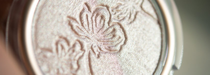 Удалось ли красиво посиять? Catrice More Than Glow Highlighter 020 Supreme Rose Beam
