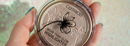 Удалось ли красиво посиять? Catrice More Than Glow Highlighter 020 Supreme Rose Beam