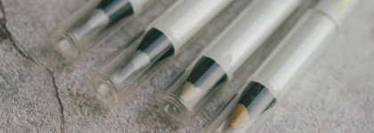 Все оттенки двустороннего карандаша Rimmel Wonder Ombre Holographic Effect Eye Liner