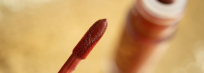 Нежный бархат на губах: Colourpop Lux Velvet Lipstick оттенок Get Money