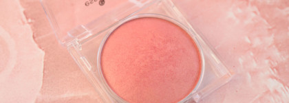 Парочка из яркой коллекции Essence #pinkandproud: румяна-хайлайтер и помада с глиттером