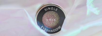 Прекрасная сияшка Shik Single Eyeshadow Starlight в оттенке Sun, но есть нюанс