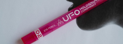 Нежный дуохромный карандаш Beauty Bomb UFO Holographic Conspiracy 02 Buttons