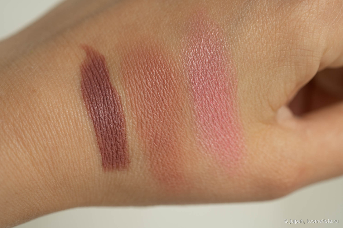 Divage 03 Matte Sensuality 03 Feelings' Library / Art-Visage Cream Blush 05 Карамельная роза / Catrice Cheek Lover Marbled Blush 010 Dahlia Blossom