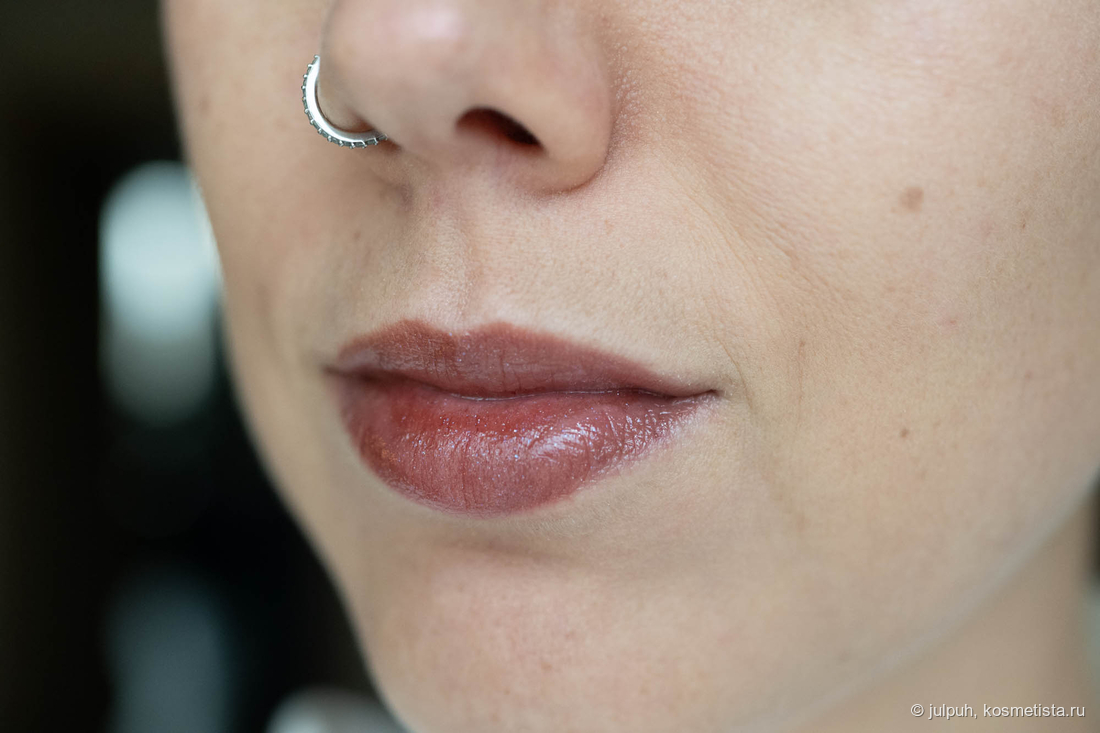 TirTir Waterism Glow Tint Mini 06 Honey Nut через час и после нанесения бальзама с голубыми частичками