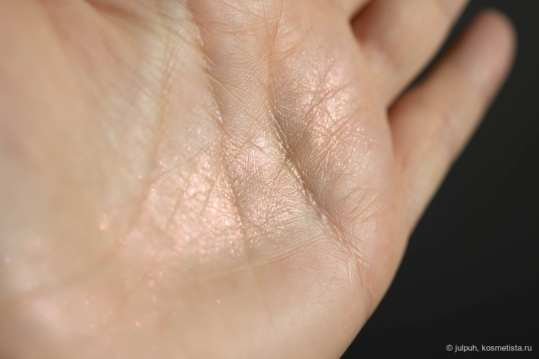 Fwee Glitz Stone Highlighter HL08 Wish Moon на солнце