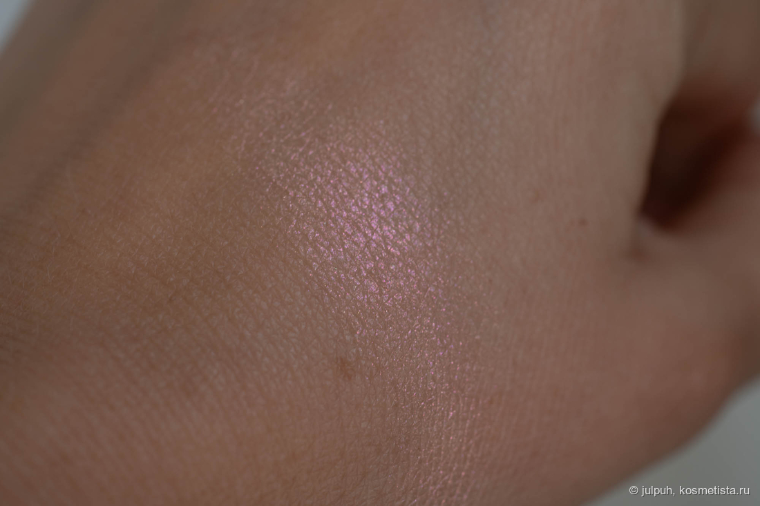 Fwee Glitz Stone Highlighter HL08 Wish Moon в тени