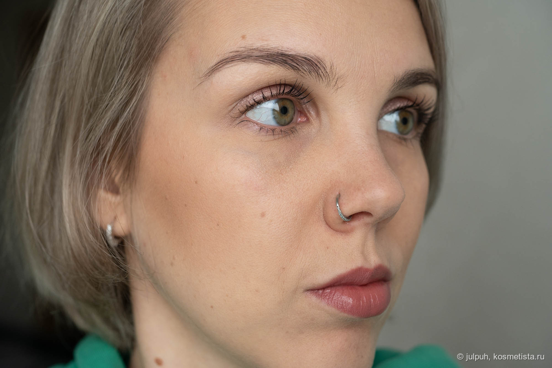 С бронзером Arive Makeup Powder Bronzer Duo Cool & Warm оттенок 02 medium