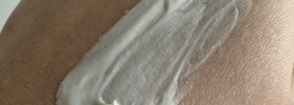 Ровный тон и узкие поры с глиняной очищающей маской для лица Okolo Silky clay mask