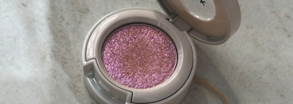 Тени-спаркл с освежающим влажным сиянием: Shik Single Eyeshadow в оттенке Mimosa