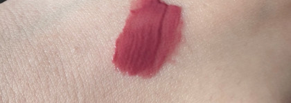 Сливочный комфорт на губах с Divage Butter Gloss Liquid Lipstick в оттенке 04 Rose Mauve