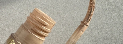 Консилер с подсвечивающим эффектом: Vivienne Sabo correcteur eclaircissant lumineux Aurora