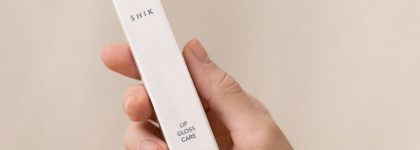 Неприятно удивил блеск для губ Shik Lip Gloss Care Intense в оттенке 02 Naked