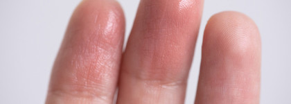 Beauty Bomb Romecore Gossip Girl помада- бальзам в оттенке 01 Serena, холодный карамельный