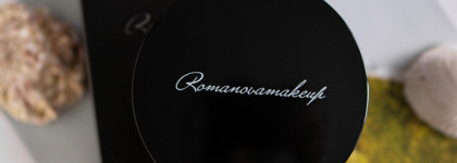 Спресованный Шелк и Идеально Скроенный Портативный Футляр Romanovamakeup Sexy Nude Powder в оттенке Medium