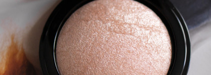 Romanovamakeup Sexy Powder Highlighter в оттенке Diamond. Измельченный жемчуг, растертый в бархате