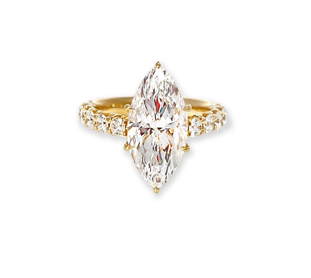 Селена Гомес. Кольцо Abril Barret Engagement Ring.