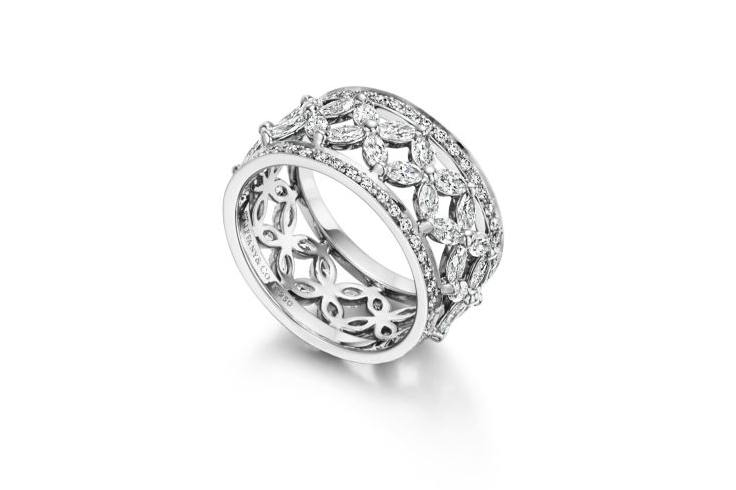 Селена Гомес. Кольцо Abril Barret Engagement Ring.