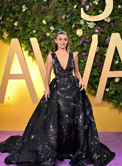 Joy Awards 2025: Хандэ Эрчел, Zuhair Murad.