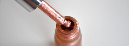 Я тоже жертва Инстаграма. Хайлайтер Iconic London Illuminator в оттенке Blush