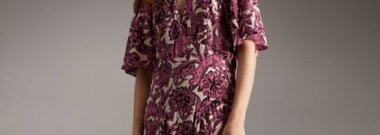 Прекрасный хамелеон. Румяна Burberry Blush Palette complexion enhancing color (лимитированная коллекция 2017 года)