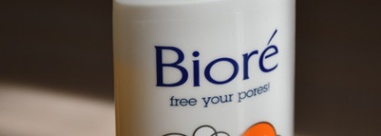 «Морозный» гель для умывания против акне Biore blemish fighting ice cleanser