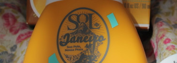 Sol de Janeiro. Набор Brazilian: 4 Play Moisturizing Shower Cream-Gel и Bum Bum Cream