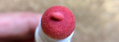 Декоративная косметика на выброс