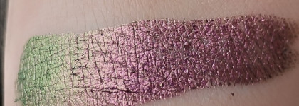 Ещё одна из рода мультихромов: Linda Hallberg interstellar multichrome liquid eyeshadow