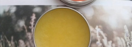 Planeta Organica Bio Lip Oil против Loccitane Solidarity Balm