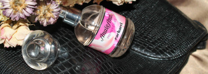 Anais Anais Cacharel - от Anais Anais Premier в маминой сумочке до Anais Anais Premier Delice в моем шкафчике