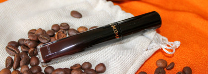 Эффект измазанной шоколадом девочки с лаком для губ Lancome L’Absolu Lacquer в оттенке 296