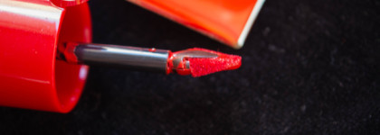 Совершенный как Ferrari Матовый блеск для губ Giorgio Armani Lip Magnet 401