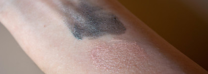 Relouis Pro Satin Liquid EyeShadow в оттенках 20 и 21