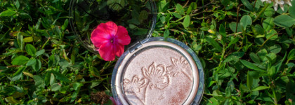 Как я пыталась подружиться с Catrice More Than Glow Highlighter в оттенке 020 Supreme Rose Beam