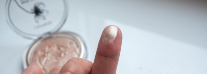 Как я пыталась подружиться с Catrice More Than Glow Highlighter в оттенке 020 Supreme Rose Beam