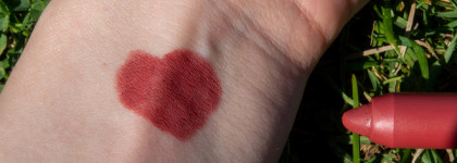 Velvet The Pencil от Bourjois в оттенке Red Vintage