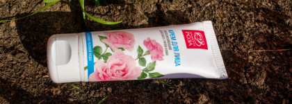 Ещё немного воспоминаний об отпуске с кремом для лица увлажняющим «Роза» Крымская роза