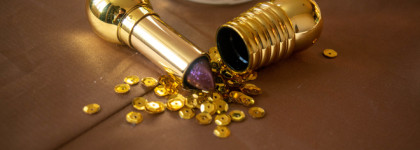 Зимняя лимитка для осеннего макияжа Dior Golden Nights Makeup Collection Christmas Holiday 2020 Diorific Lipstick Dark Sparkle