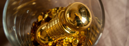 Зимняя лимитка для осеннего макияжа Dior Golden Nights Makeup Collection Christmas Holiday 2020 Diorific Lipstick Dark Sparkle