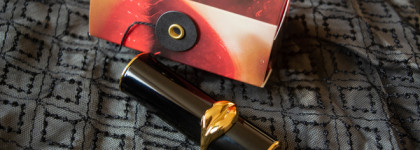 Ещё немного Пэт, но теперь испытание красной матовой помады: Pat McGrath LabsMatteTrance Lipstick Elson 2