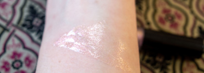 Клубничный лед от Lamel Professional: блеск Shining Gloss 401 Sparkle Ice