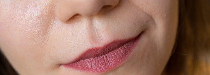 Ответ на главный вопрос жизни от Elian Russia: увлажняющая помада Supreme Color Crème Lipstick 42 Bloom