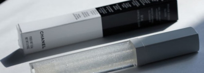 Noir et Blanc de Chanel: Rouge Coco Gloss #814 и Rouge Allure Velvet Extreme #128