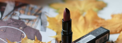 MAC Love Me Lipstick: оттенки #409 Coffee & Cigs и #411 Laissez-Faire