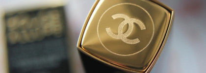 Les Ornements De Chanel Holiday 2019 Collection: помада Rouge Allure #807 Rouge Delicieux