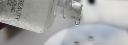 Chanel Hydra Beauty: лосьон-эссенция Micro Liquid Essence и крем-флюид Camellia Water Cream