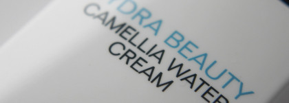 Chanel Hydra Beauty: лосьон-эссенция Micro Liquid Essence и крем-флюид Camellia Water Cream