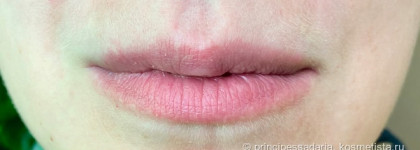 Губки-ягодки: скраб для губ “Вишня Евы” от Lush